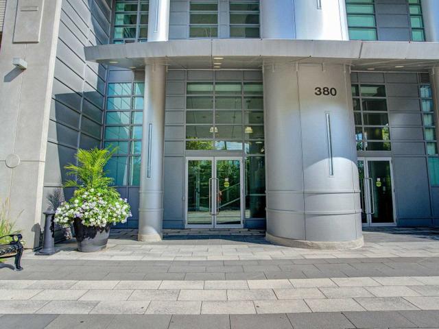 425 - 380 Macpherson Ave E