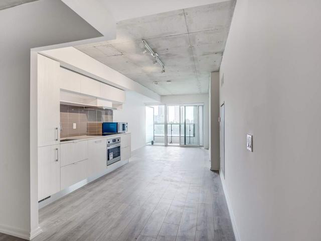 831 - 8 Hillsdale Ave E