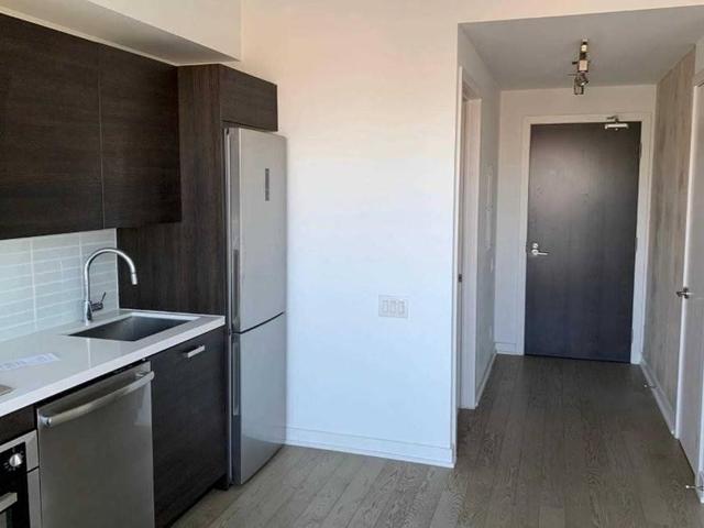 1704 - 11 Charlotte St