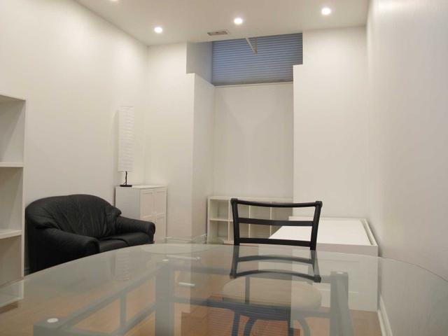 L04 - 73 Richmond St St W