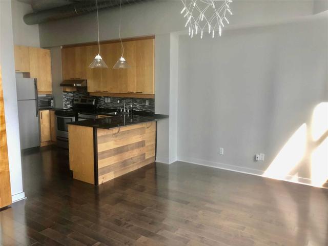 948 - 155 Dalhousie St