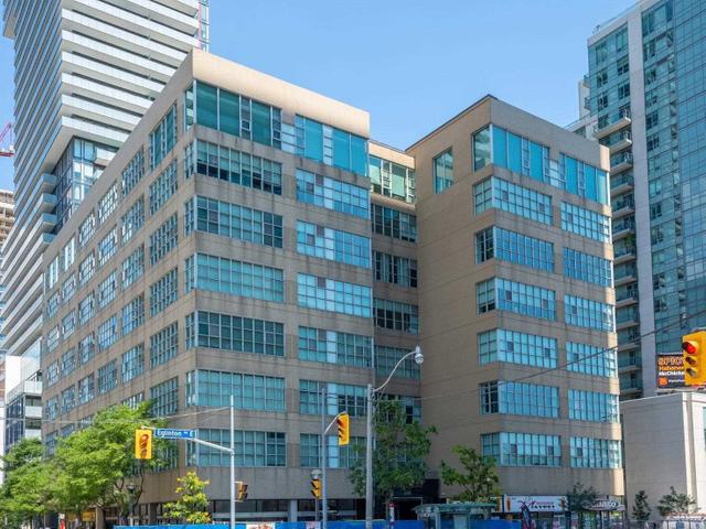 705 - 188 Eglinton Ave E