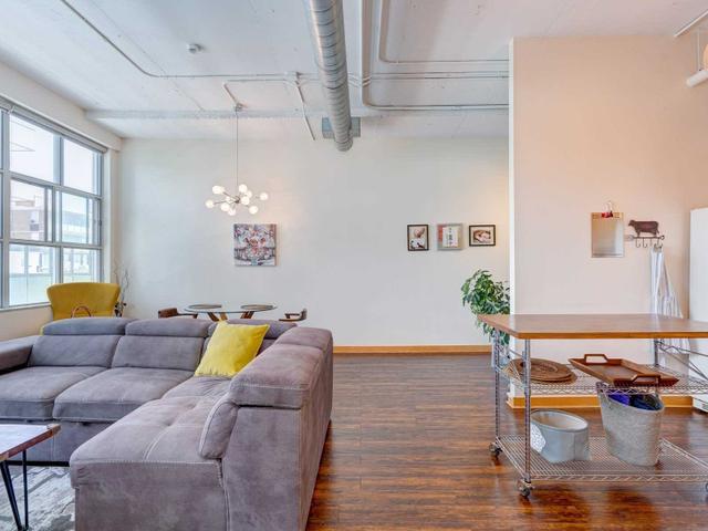 705 - 188 Eglinton Ave E