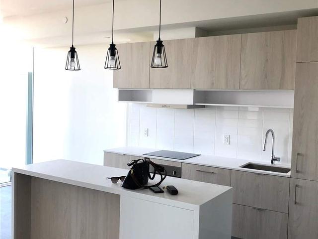 1719 - 8 Hillsdale Ave