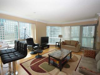 1910 - 10 Queens Quay W