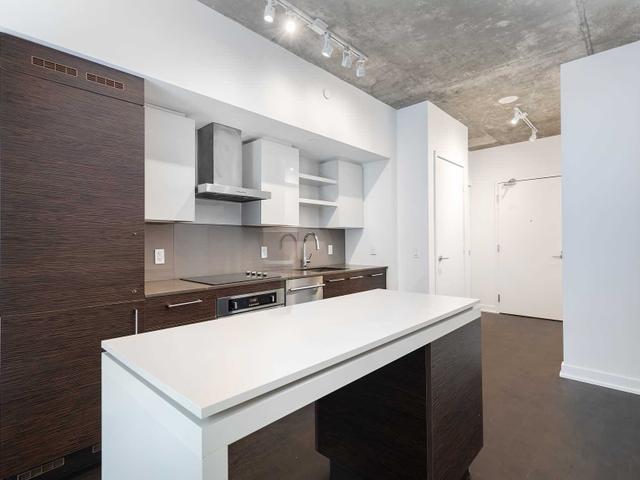 646 - 1030 King St W