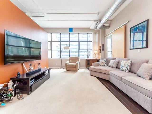 412 - 188 Eglinton Ave E