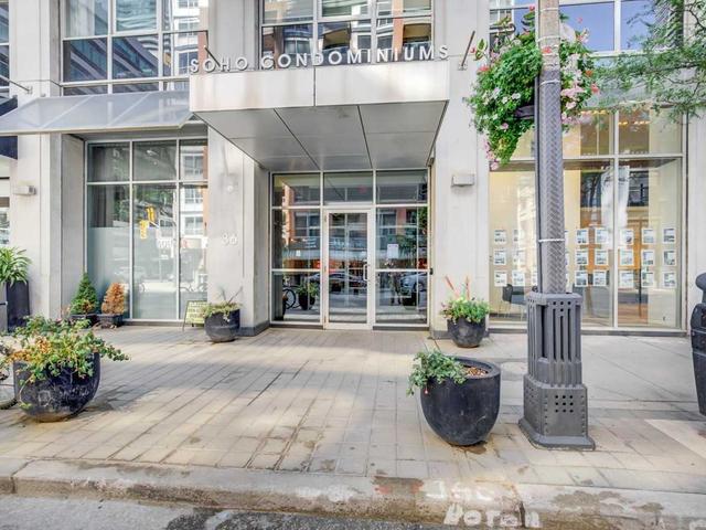 716 - 36 Blue Jays Way