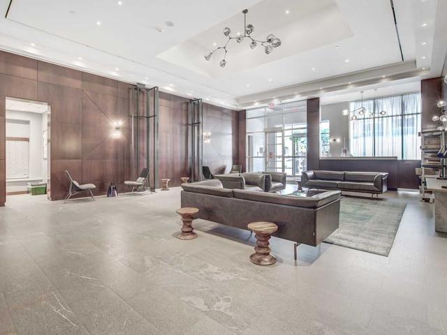 716 - 36 Blue Jays Way