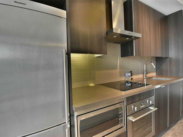 2601 - 300 Front St W