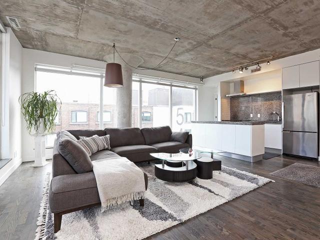 606 - 75 Portland St