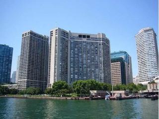 2039 - 33 Harbour Sq