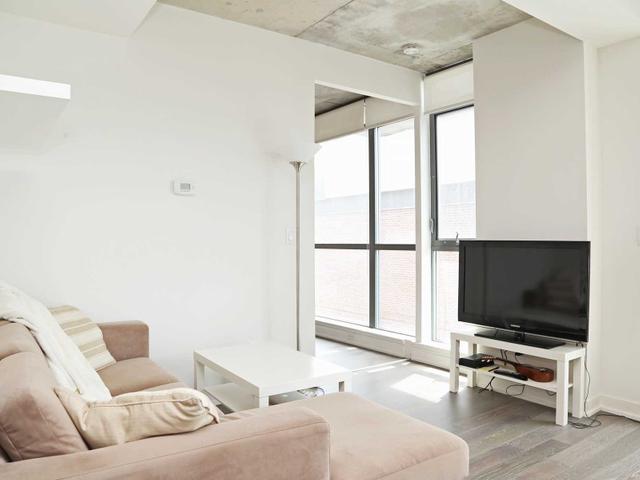 411 - 8 Gladstone Ave