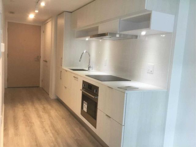 843 - 8 Hillsdale Ave E