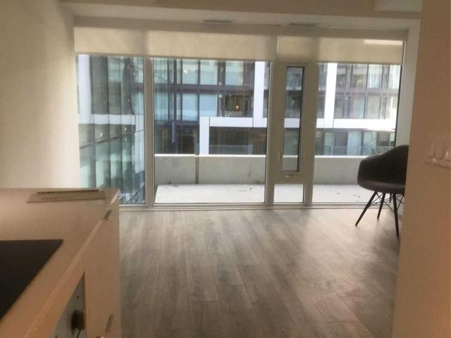 843 - 8 Hillsdale Ave E