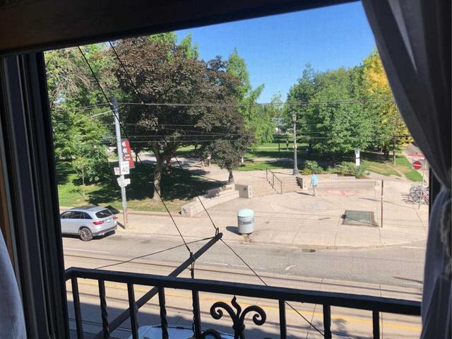 2nd Fl - 883 Queen St W