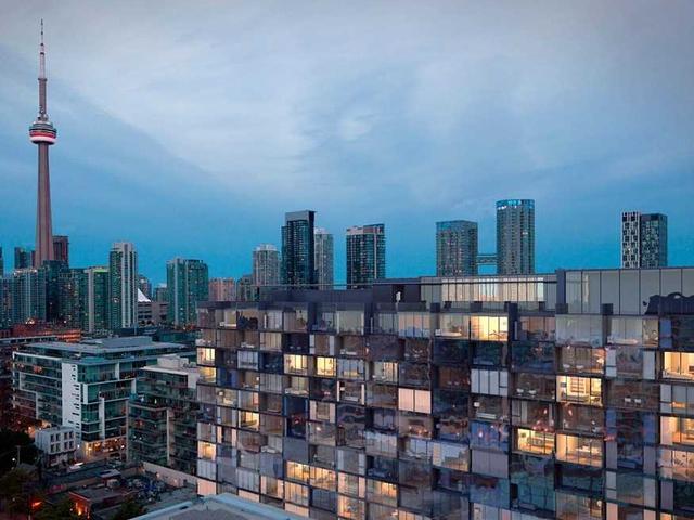211 - 629 King St W