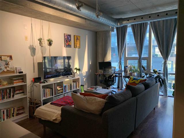 #606 - 32 Stewart St