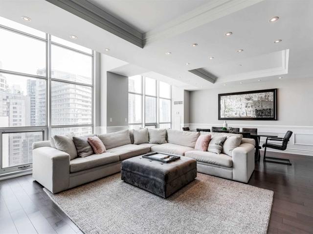 1514 - 36 Blue Jays Way