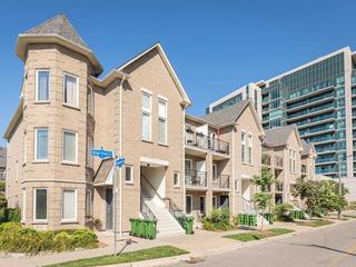 101 - 6 Brian Peck Cres