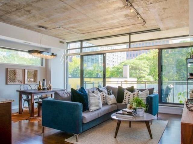 303 - 10 Morrison St