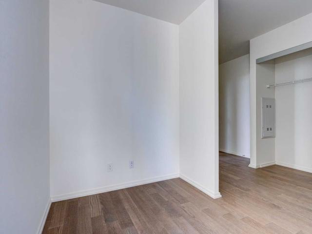 1605 - 2131 Yonge St