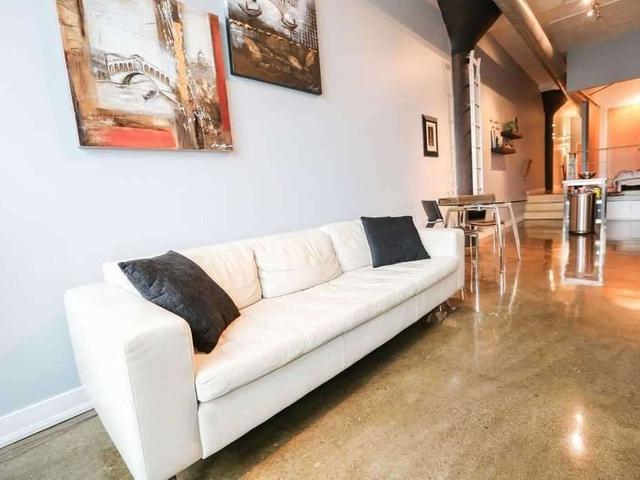 1002 - 155 Dalhousie St