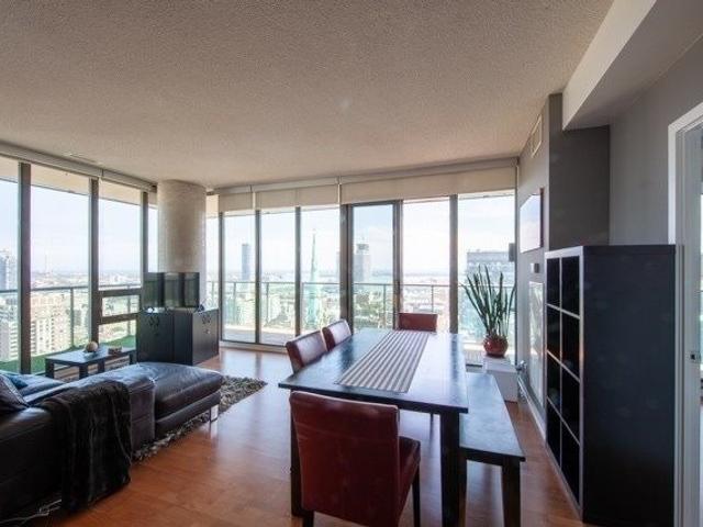 2408 - 33 Lombard St