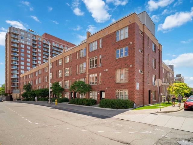 244 - 21 Ruttan St