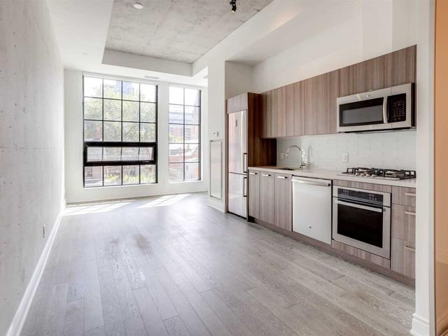 213 - 608 Richmond St W