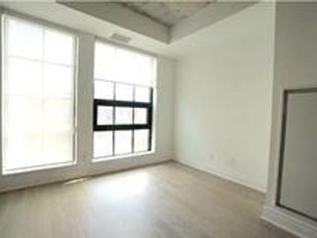 807 - 608 Richmond St W