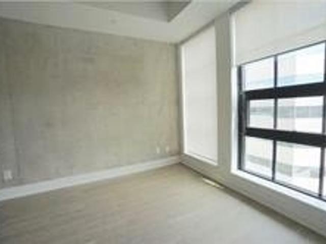 807 - 608 Richmond St W