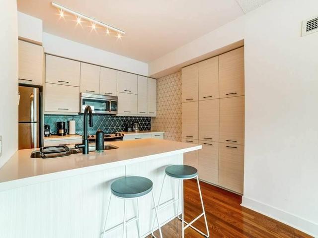 303 - 26 Norton Ave
