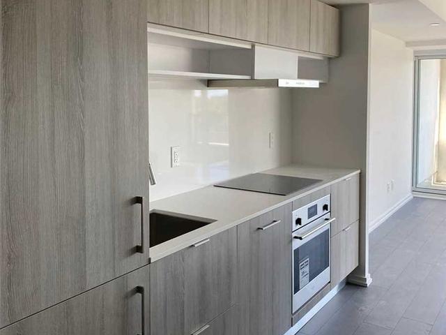 828 - 8 Hillsdale Ave E