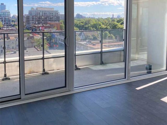 828 - 8 Hillsdale Ave E