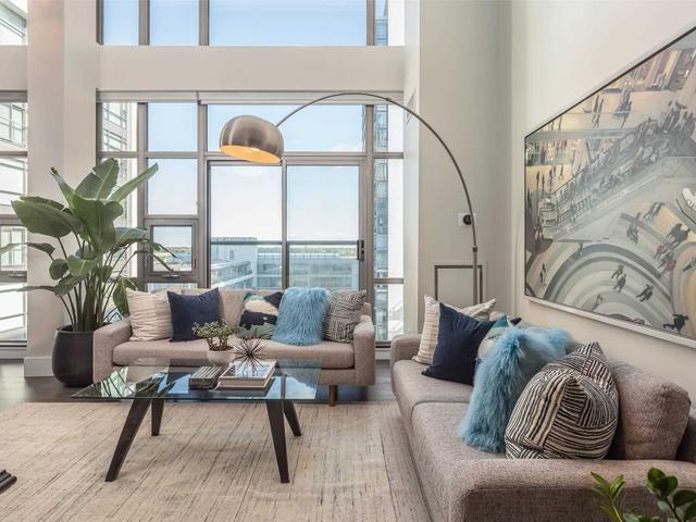 833 - 637 Lake Shore Blvd