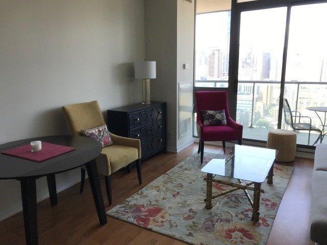 3304 - 33 Lombard St