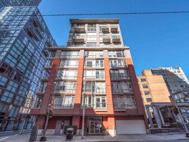 PH 4 - 36 Charlotte St