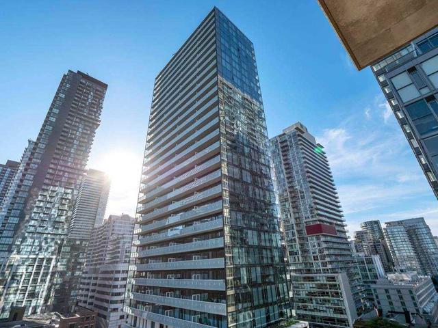 PH 4 - 36 Charlotte St