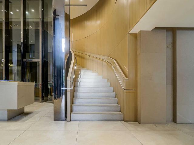 211 - 120 Harrison Garden Blvd