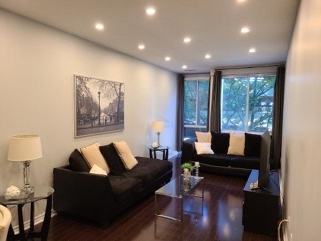 214 - 10 Gateway Blvd