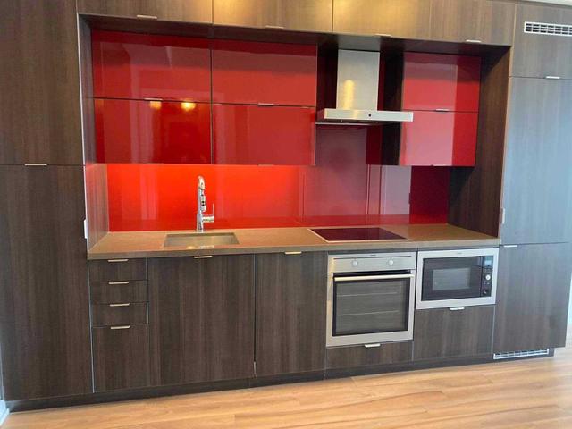 2702 - 300 Front St W