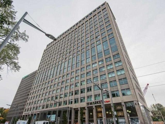 910 - 111 St Clair Ave W