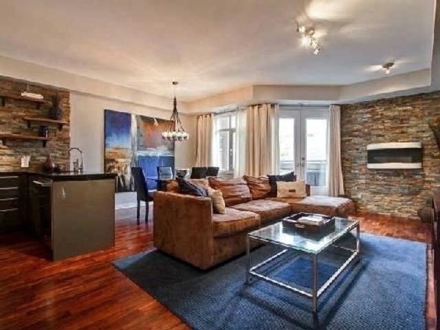 317 - 500 Richmond St W