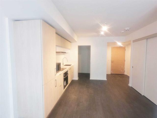 744 - 8 Hillsdale Ave E