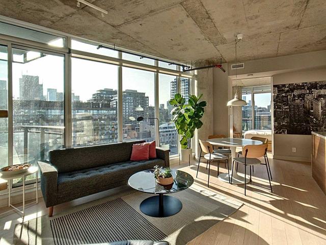 1212 - 318 King St E