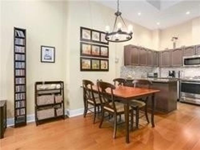 TH 102 - 77 Lombard St