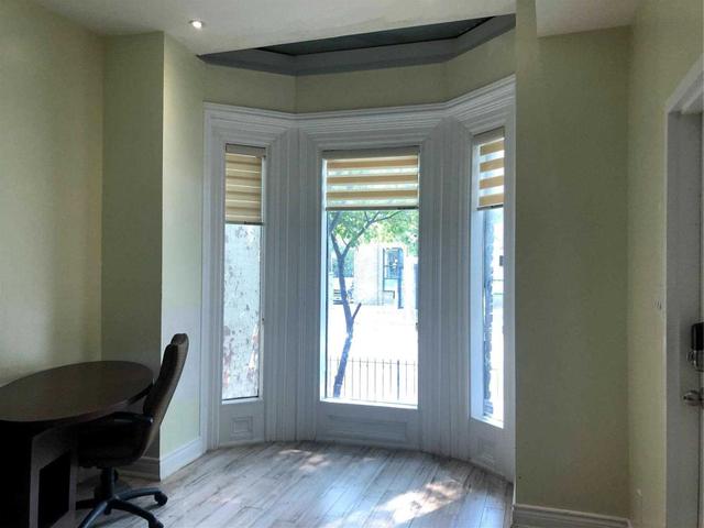 Main - 370 Dundas St E