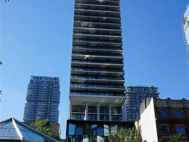 1802 - 224 King St W