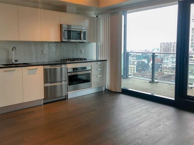 1802 - 224 King St W